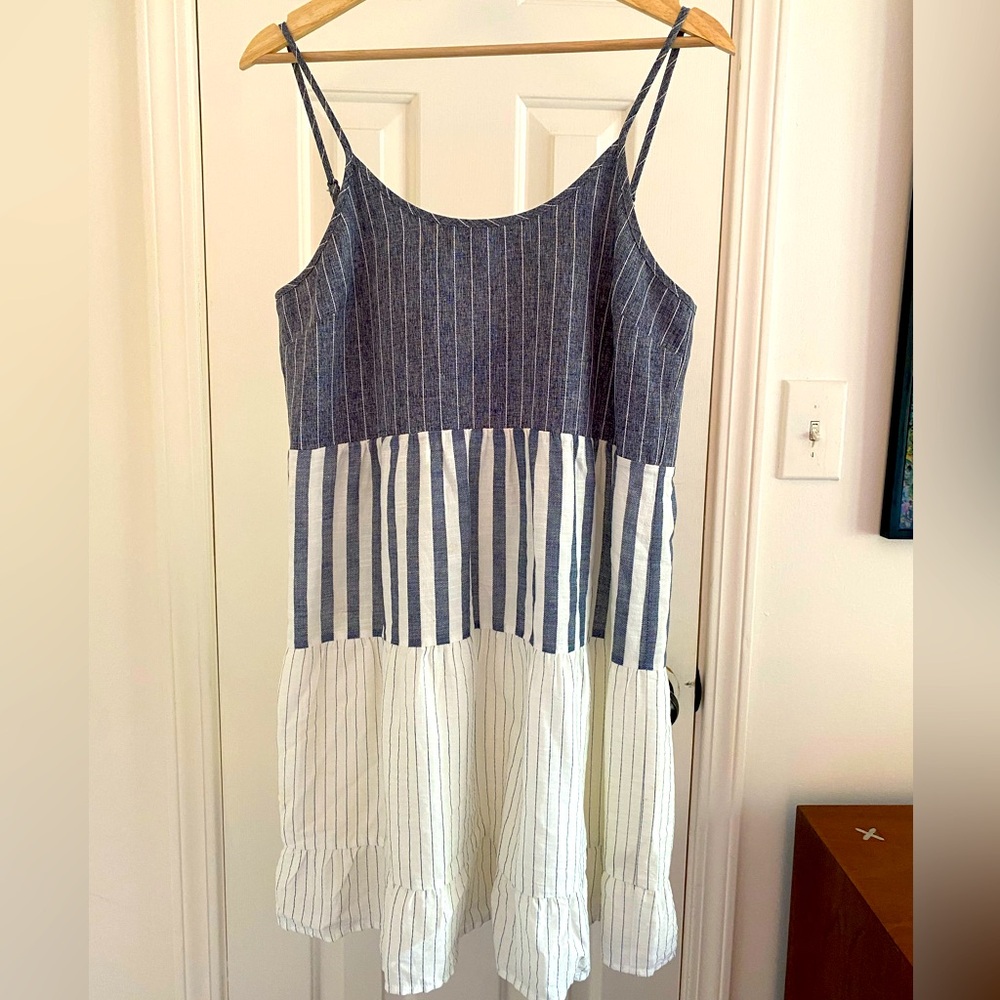 Cute and Fun GB Dress Size Small